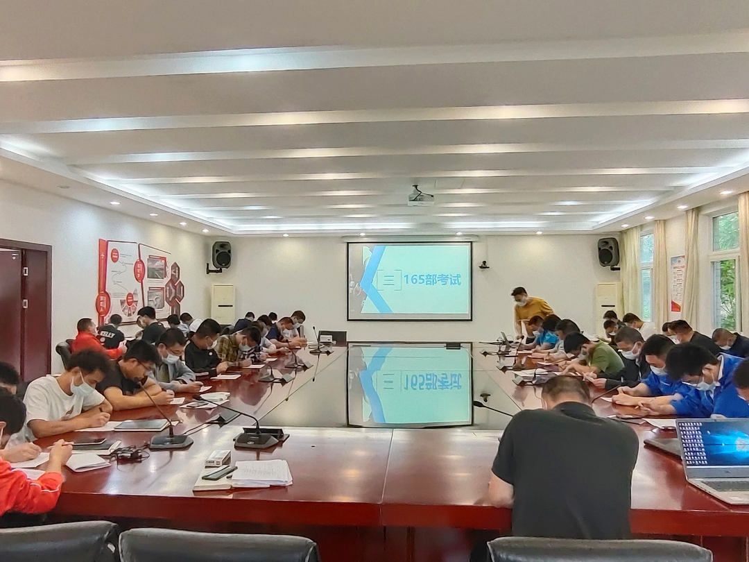 【安全生产】扩建指挥部组织飞行区民航专业工程参建单位开展“夯三基保安全，知法规守规矩”系列培训活动