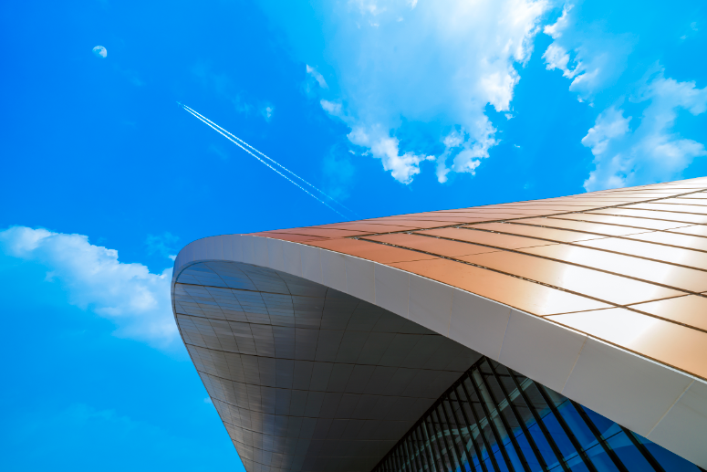 机场修建过程中，如何同步建立数字孪生机场？