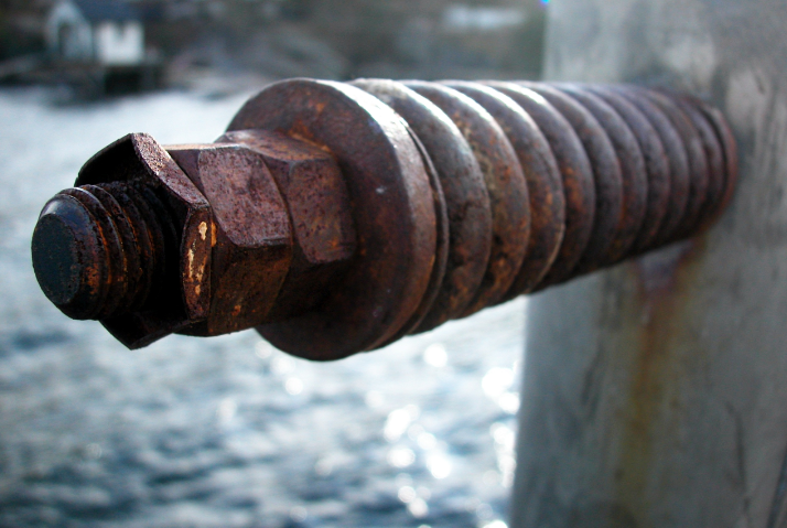 无源无线监测螺栓内部压力:下一代传感黑科技1.png 无源无线监测螺栓内部压力:下一代传感黑科技1.png